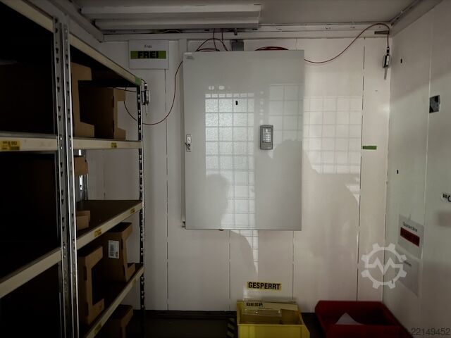 Air-conditioned safe in the form of a container Strongroomdoor CWT085L 