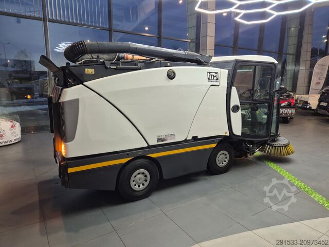 Sweeper truck Johnston C207 CN / SERVICED / EURO6