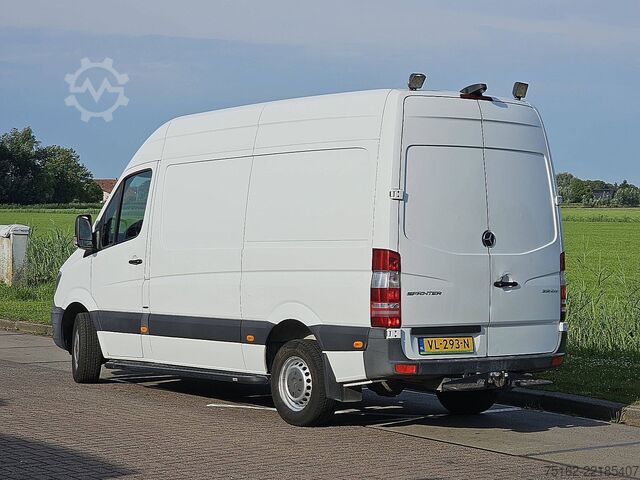 High-roof van MERCEDES-BENZ SPRINTER