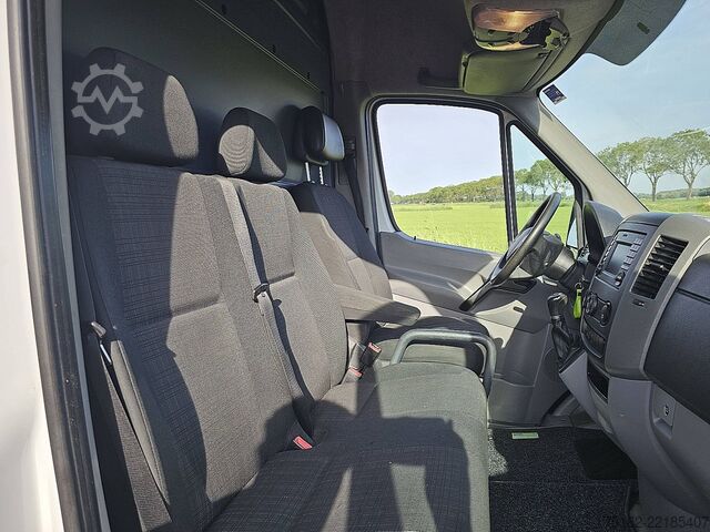 High-roof van MERCEDES-BENZ SPRINTER