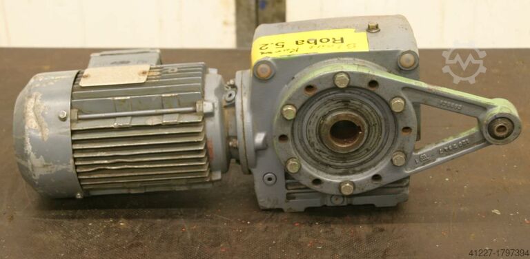 Geared motor 0.37 kW 15 rpm SEW-EURODRIVE SA52T DT80M4