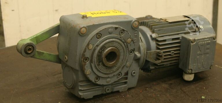 Geared motor 0.37 kW 15 rpm SEW-EURODRIVE SA52T DT80M4