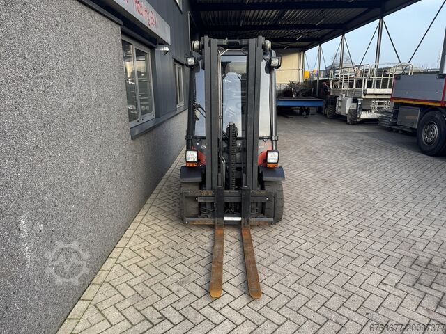 Linde H25D triple Freelift / 3rd / 4th function VW Diesel 5300 hours VERY CLEAN CONDITION! LINDE H25D triplo Freelift / 3e / 4e functie VW Diesel 5300hours ZEER NET!