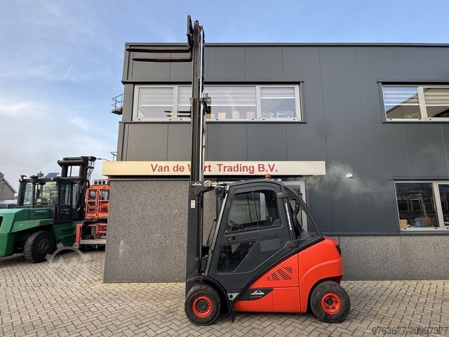 Linde H25D triple Freelift / 3rd / 4th function VW Diesel 5300 hours VERY CLEAN CONDITION! LINDE H25D triplo Freelift / 3e / 4e functie VW Diesel 5300hours ZEER NET!