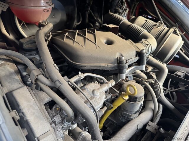 Linde H25D triple Freelift / 3rd / 4th function VW Diesel 5300 hours VERY CLEAN CONDITION! LINDE H25D triplo Freelift / 3e / 4e functie VW Diesel 5300hours ZEER NET!