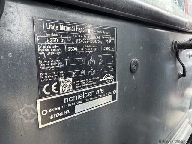 Linde H25D triple Freelift / 3rd / 4th function VW Diesel 5300 hours VERY CLEAN CONDITION! LINDE H25D triplo Freelift / 3e / 4e functie VW Diesel 5300hours ZEER NET!