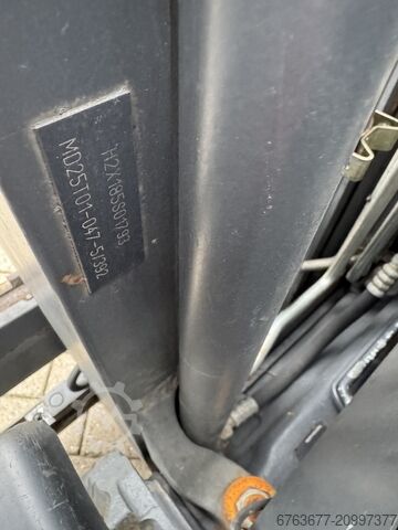 Linde H25D triple Freelift / 3rd / 4th function VW Diesel 5300 hours VERY CLEAN CONDITION! LINDE H25D triplo Freelift / 3e / 4e functie VW Diesel 5300hours ZEER NET!
