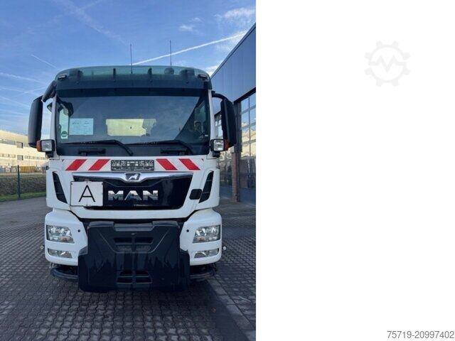 Skip truck MAN 18.460 TGS 4x4
