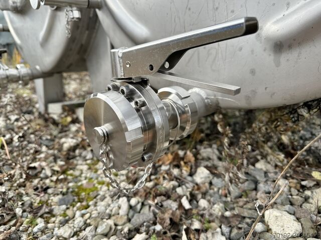 2500 Liter ovaler Lagerbehälter aus V2A H. BAUER Maschinen- und Apparatebau 9669