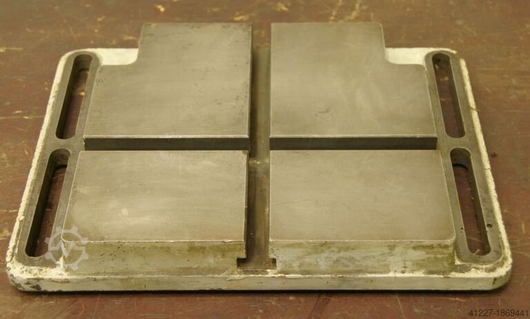 Aufspannplatte mit T Nut Guss 330/260/H40 mm