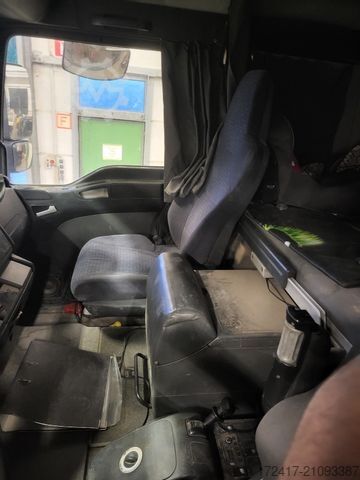 Abrollkipper MAN TGA 26.430 6X2-2 ABROLLKIPPER AHK AC Meiler