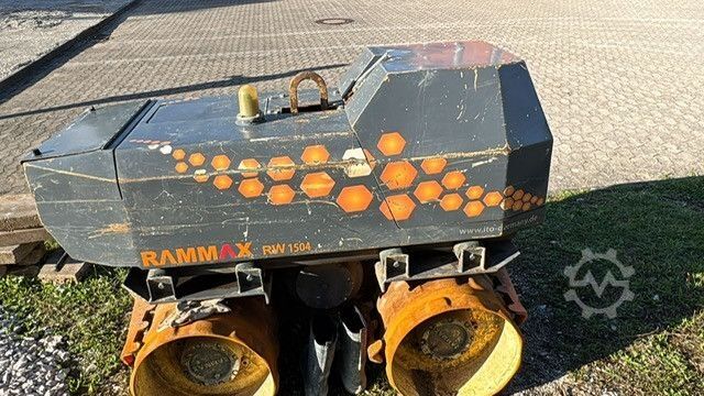 Walzenzug RAMMAX RW 1504 Walze BAUJAHR 2005