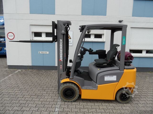 LPG Forklifts Jungheinrich TFG 320 - Freihub - weiße Reifen