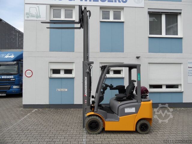 LPG Forklifts Jungheinrich TFG 320 - Freihub - weiße Reifen