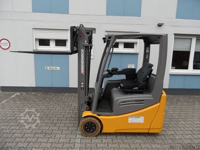 Elektro 3 Rad-Stapler Jungheinrich EFG 216k - neue Batterie - Triplex
