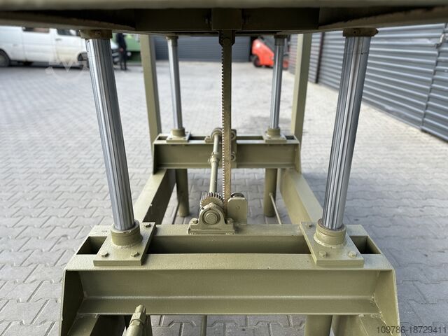 Hydraulic shelf press 2500x1200 mm  
