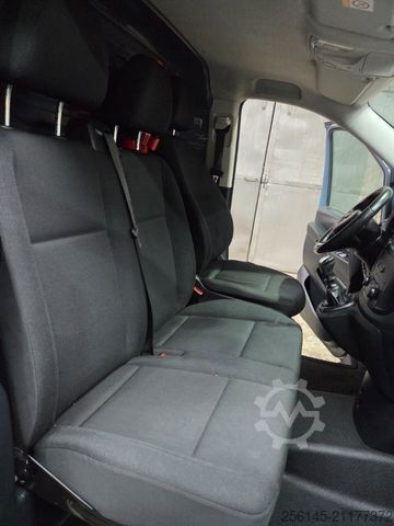 Kastenwagen MERCEDES-BENZ Vito Kasten 110  Kamera Tempom. Klima Tüv neu E6