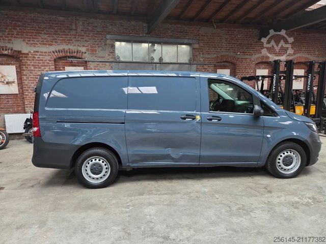 Kleinbus MERCEDES-BENZ Vito Kasten 110  Kamera Tempom. Klima Tüv neu E6