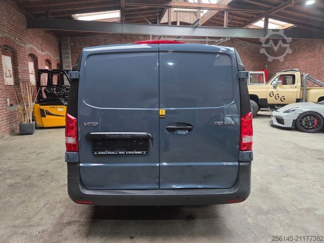 Kleinbus MERCEDES-BENZ Vito Kasten 110  Kamera Tempom. Klima Tüv neu E6