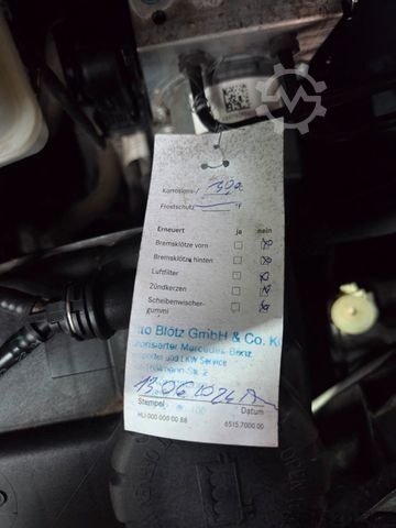 Kleinbus MERCEDES-BENZ Vito Kasten 110  Kamera Tempom. Klima Tüv neu E6