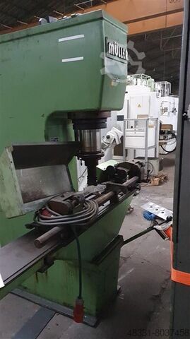 Straightening Press - Single Column FRITZ MUELLER CR 40.1.11