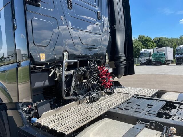 Standard SZM Mercedes-Benz Actros 1851 LS BigSpace KlimaA STH Pano Luft
