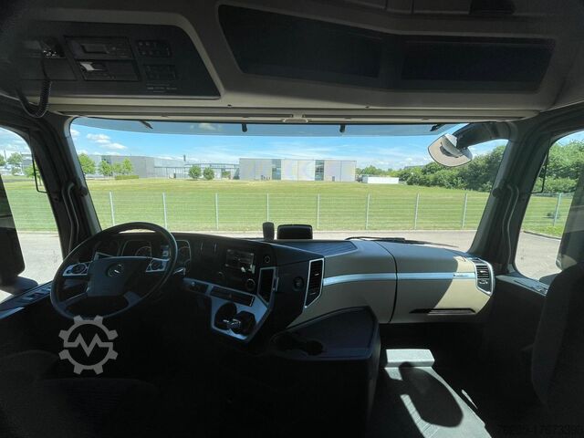 Standard SZM Mercedes-Benz Actros 1851 LS BigSpace KlimaA STH Pano Luft