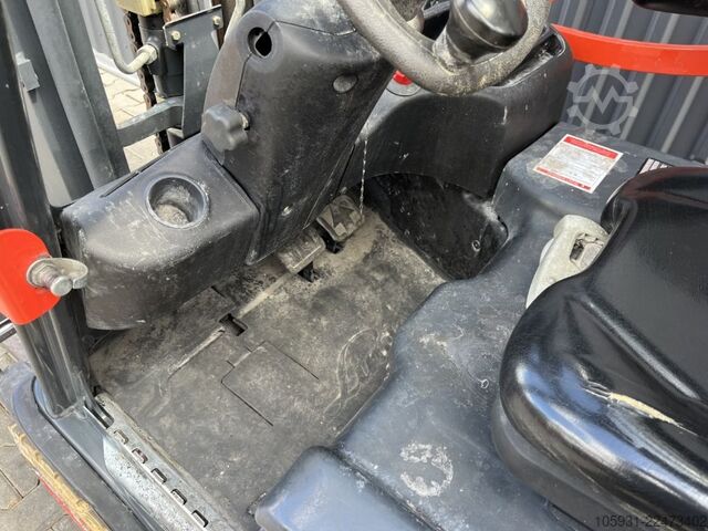 Electric 3-wheel forklift Linde E20L-02