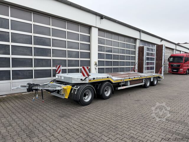 Tieflader Anhänger Möslein T 4 VB H2  neuer 4 Achs Tieflader hydraulischen Rampen