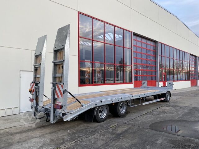 Tieflader Anhänger Möslein T 3-8,20 P VB H1 Blatt  3 Achs Tieflader mit gerader Ladefläche 8,10 m, Neufahrzeug