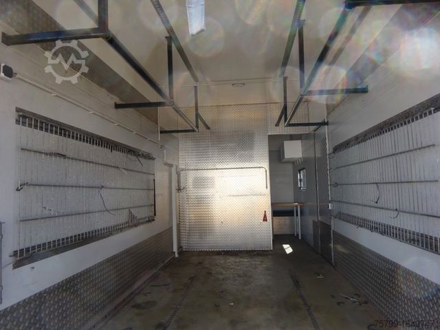 Customized van MAN 8.220 Koffer mit LBW als Wohnmobil ausgebaut 4x2