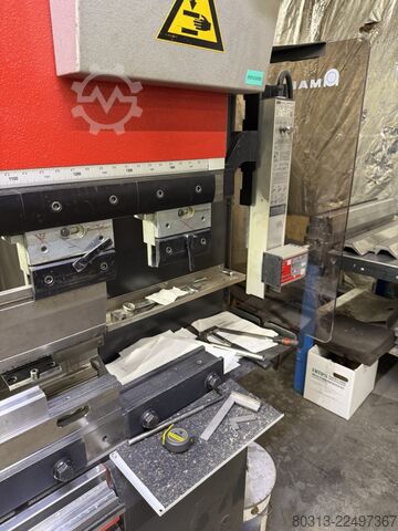 Durchlaufpresse AMADA HFE M2 100-3