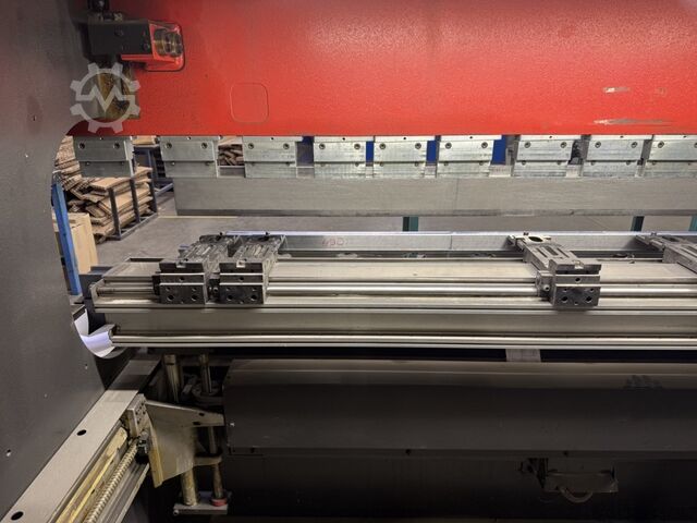 Durchlaufpresse AMADA HFE M2 100-3