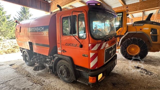 Road sweeper MAN 14.192 FR Khermaschine 4x2 Baujahr 1994