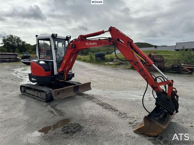 Mini excavator Kubota U35-3 Tracked excavator w/ 3 buckets WATCH VIDEO