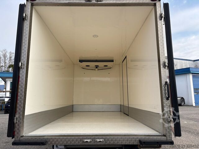 Refrigerator body van Iveco Daily 65c18