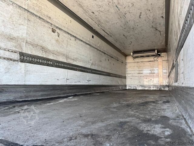 Refrigerated truck MERCEDES-BENZ ANTOS 2536 KÜHLKOFFER / LBW / CARRIER / 9,00M /
