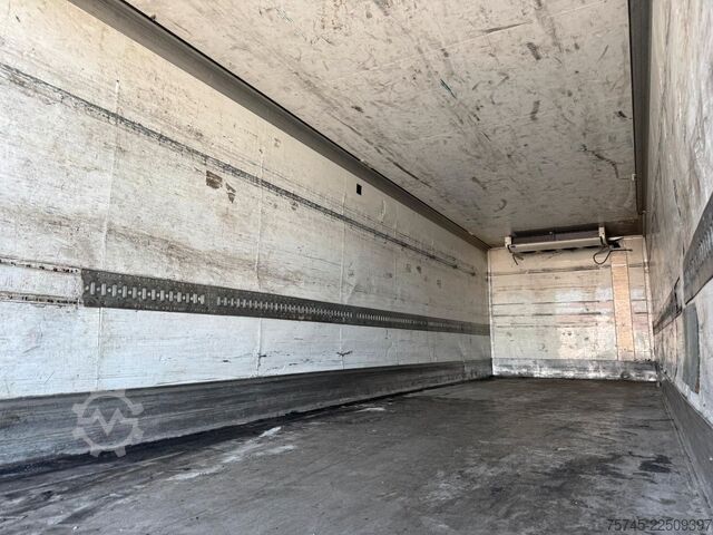 Refrigerated truck MERCEDES-BENZ ANTOS 2536 KÜHLKOFFER / LBW / CARRIER / 9,00M /