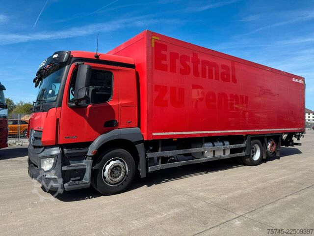 Refrigerated truck MERCEDES-BENZ ANTOS 2536 KÜHLKOFFER / LBW / CARRIER / 9,00M /