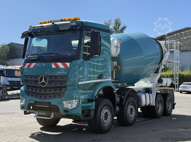 Concrete mixer truck MERCEDES-BENZ AROCS 3742 8x4 Betonmischer EUROMIX 10 m³