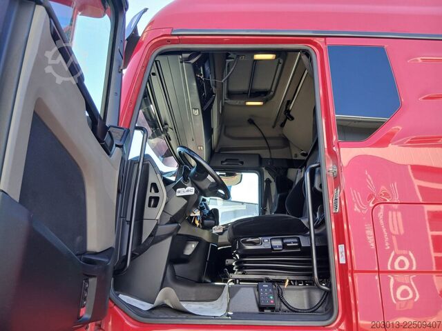 Standard tractor unit MAN TGX 18.510 4x2 LLS-U Euro 6e ADR