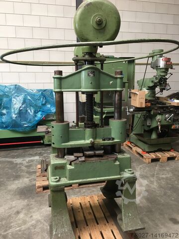 Manual spindle press Ageo 28/510L