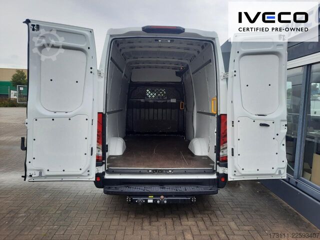 High top van IVECO Daily 35S16V RS 3520L / AHK / Klima / Bluetooth