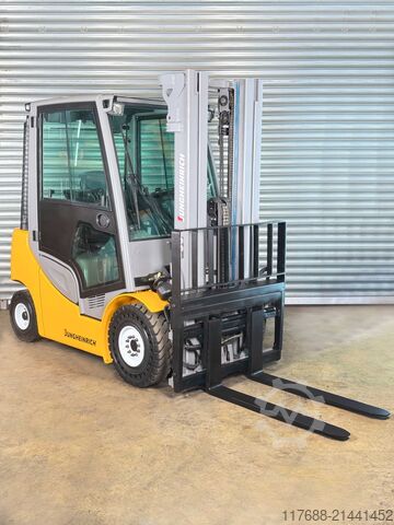 Diesel front loader Jungheinrich DFG 320 - Service Neu - nur 3958 Std. - KUBOTA