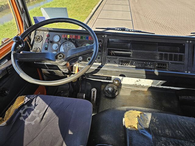 3-sided tipper DAF 1500 TURBO 4X2 13.7T TIPPER