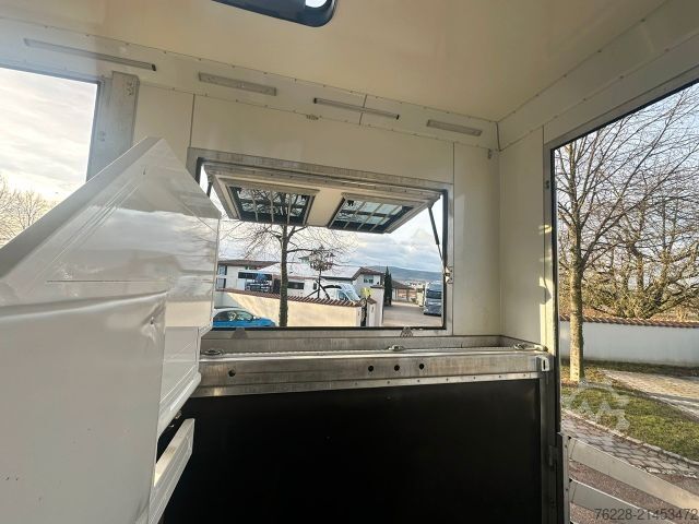 Cattle truck MERCEDES-BENZ Pferdetransporter