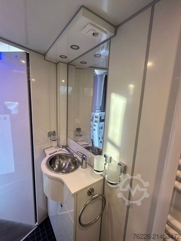 Cattle truck MERCEDES-BENZ Pferdetransporter