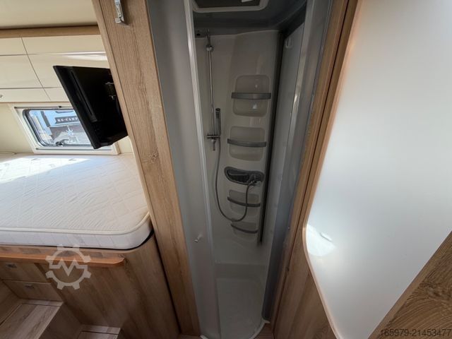 Semi-integrated camper GIOTTILINE Therry T37