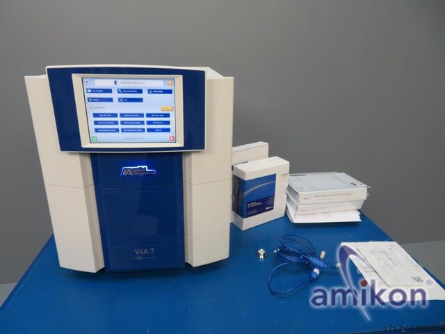 Real-time PCR machine Applied Biosystems ViiA7
