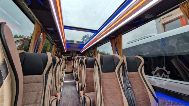 Minibus MERCEDES-BENZ 519 und 517 Glasdach XXL  20 Sitze Stock